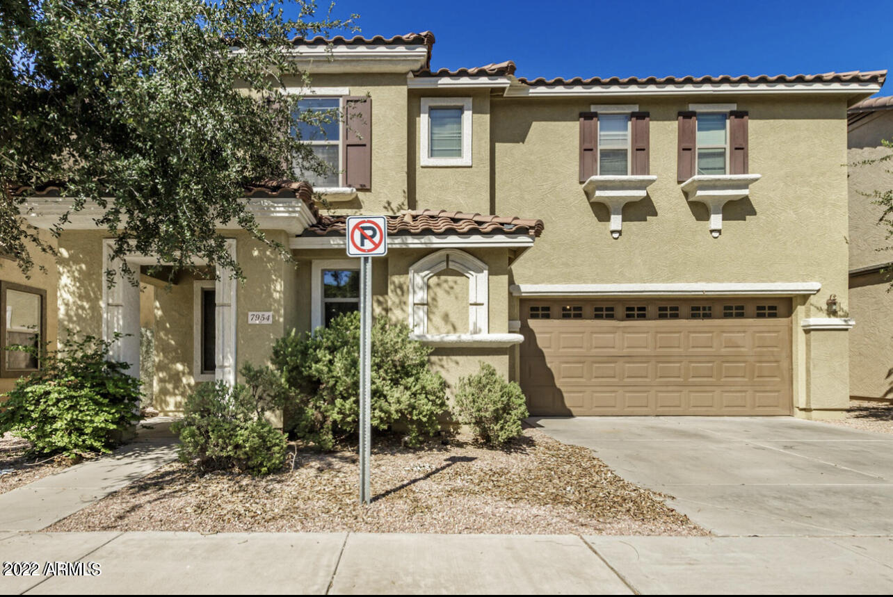 Property Photo: 7954 W Willetta Street AZ 85043
