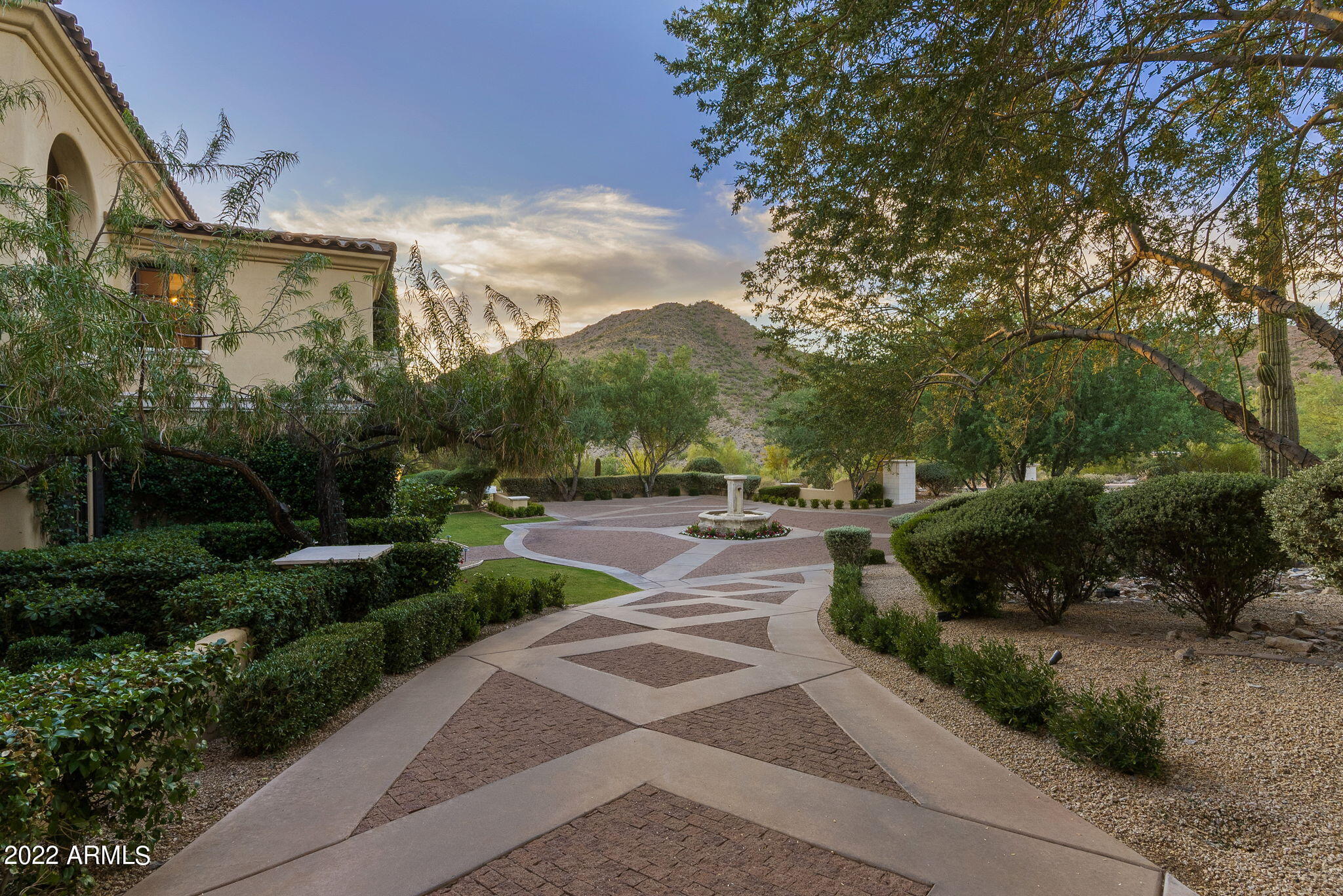 Property Photo: 10947 E Wingspan Way AZ 85255