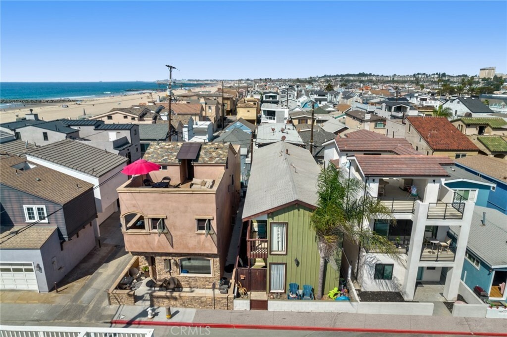 Property Photo: 109 24th Street CA 92663