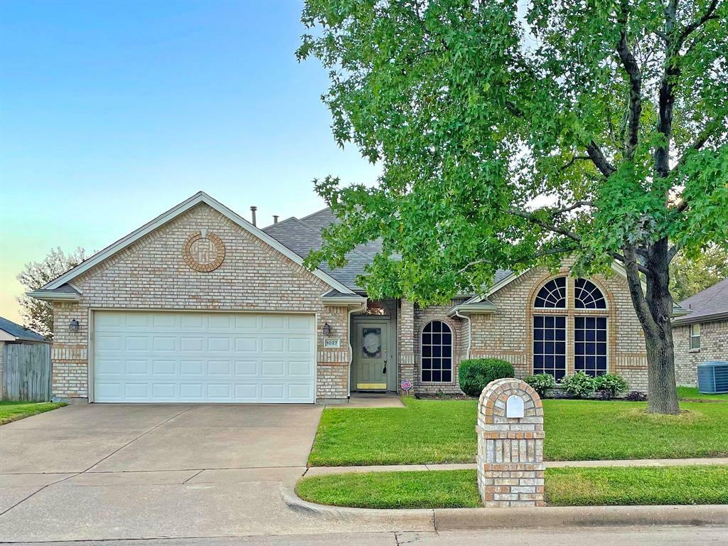 Property Photo:  1027 Hillwood Drive  TX 76179 