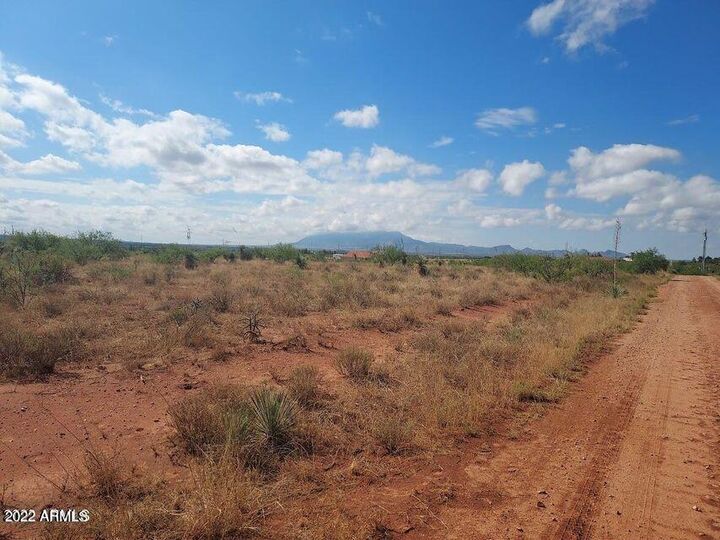 Property Photo:  Tbd Lot C S Longhorn Road 2  AZ 85615