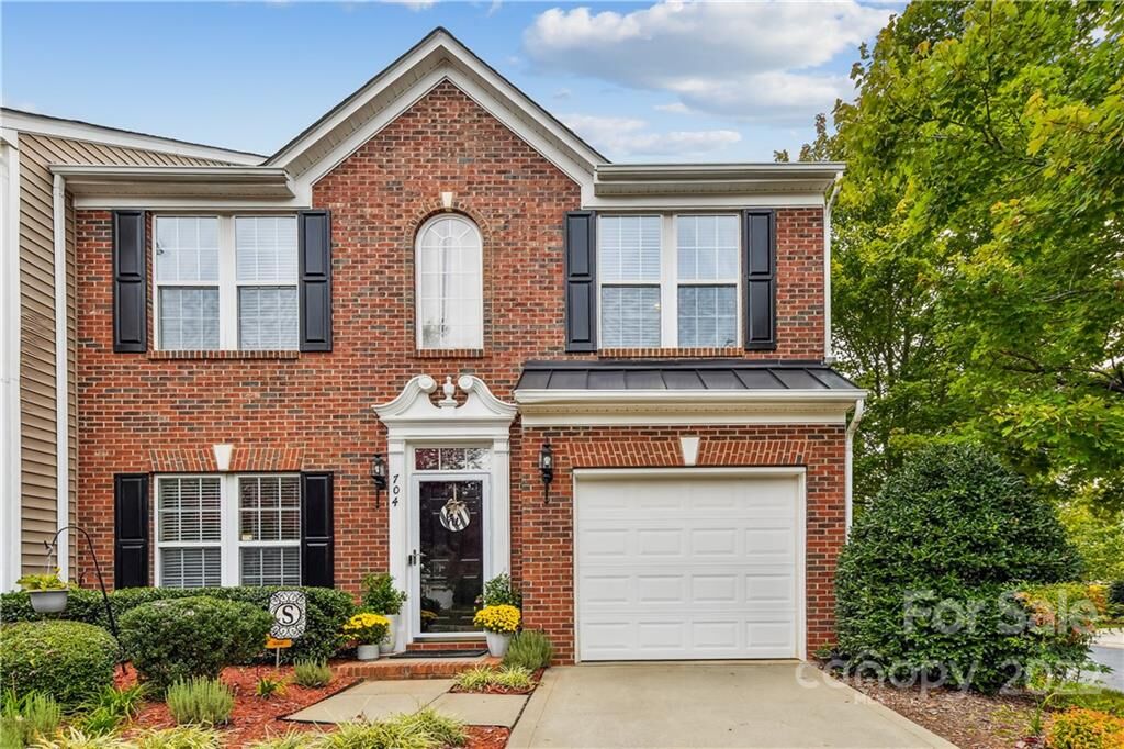 Property Photo: 704 Mickelson Way 48 SC 29715