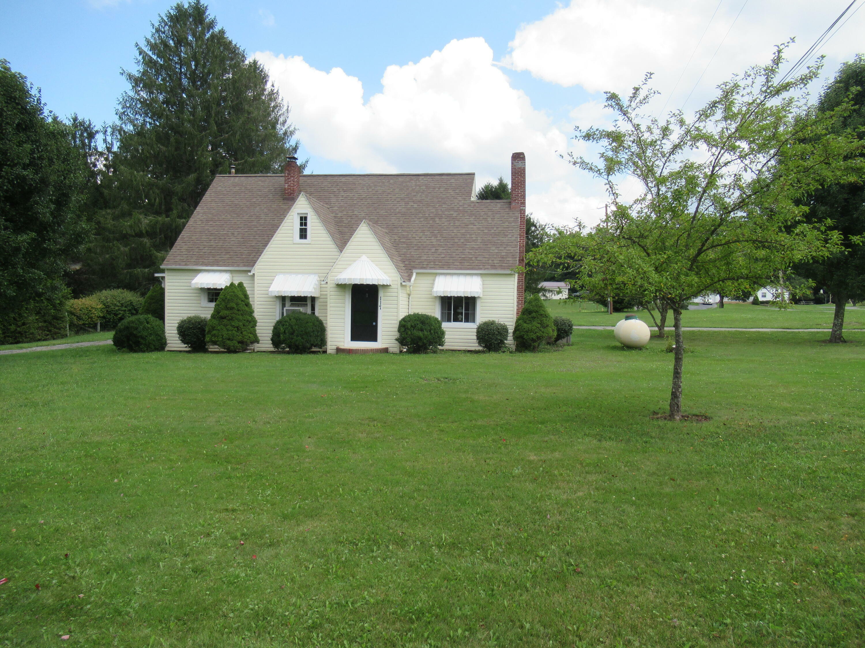 Property Photo:  117 Blue Jay Ln  WV 24931 