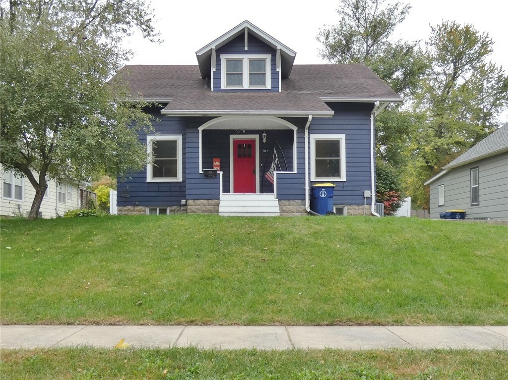 Property Photo:  307 Washington Street  IA 50219 