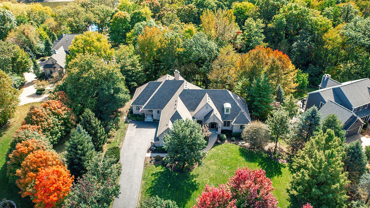 Property Photo: 12 Canyon Court IL 60560