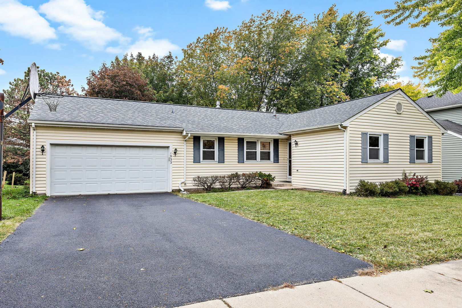 Property Photo:  1933 Stanford Drive  IL 60565 