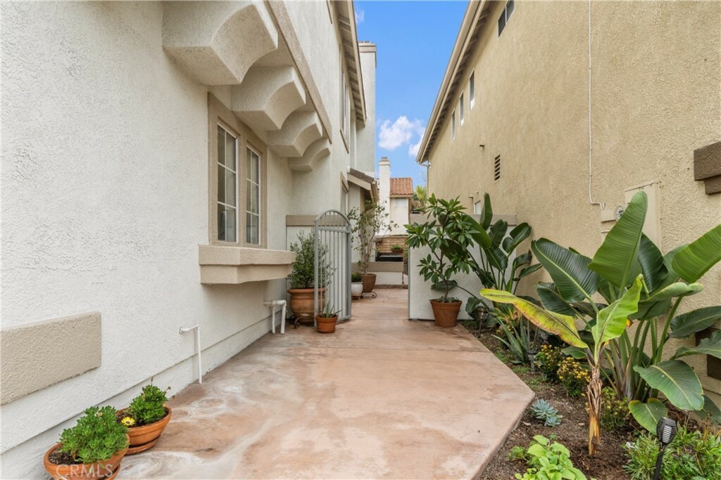 Property Photo:  24442 Sunshine Drive  CA 92677 