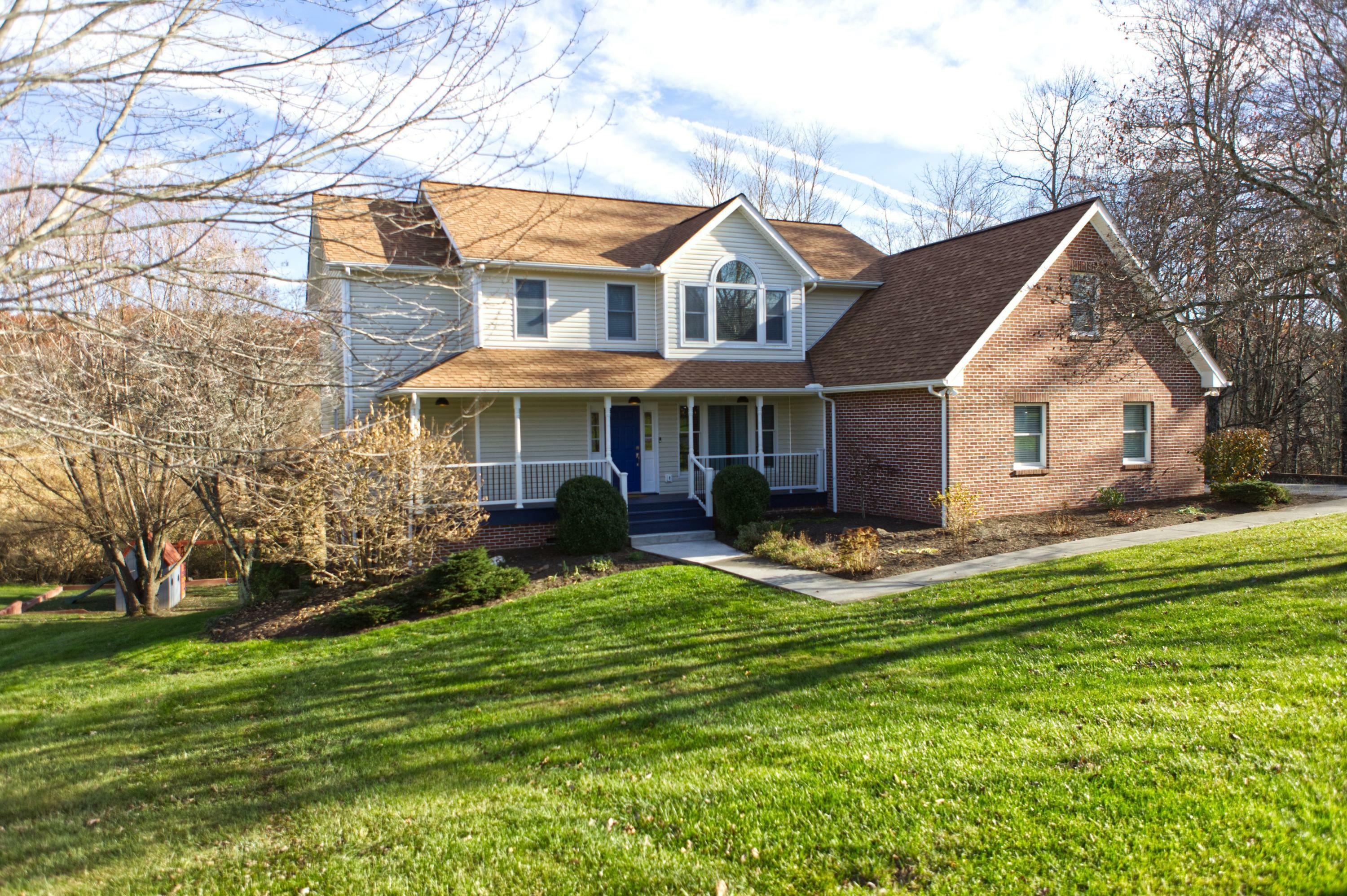 Property Photo: 524 Lamplighter Dr WV 24901