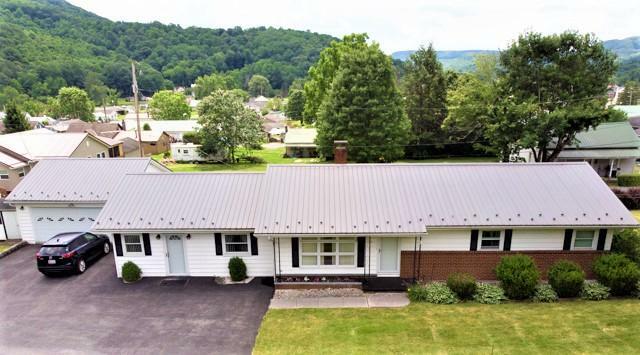 Property Photo:  154 13th St  WV 25962 