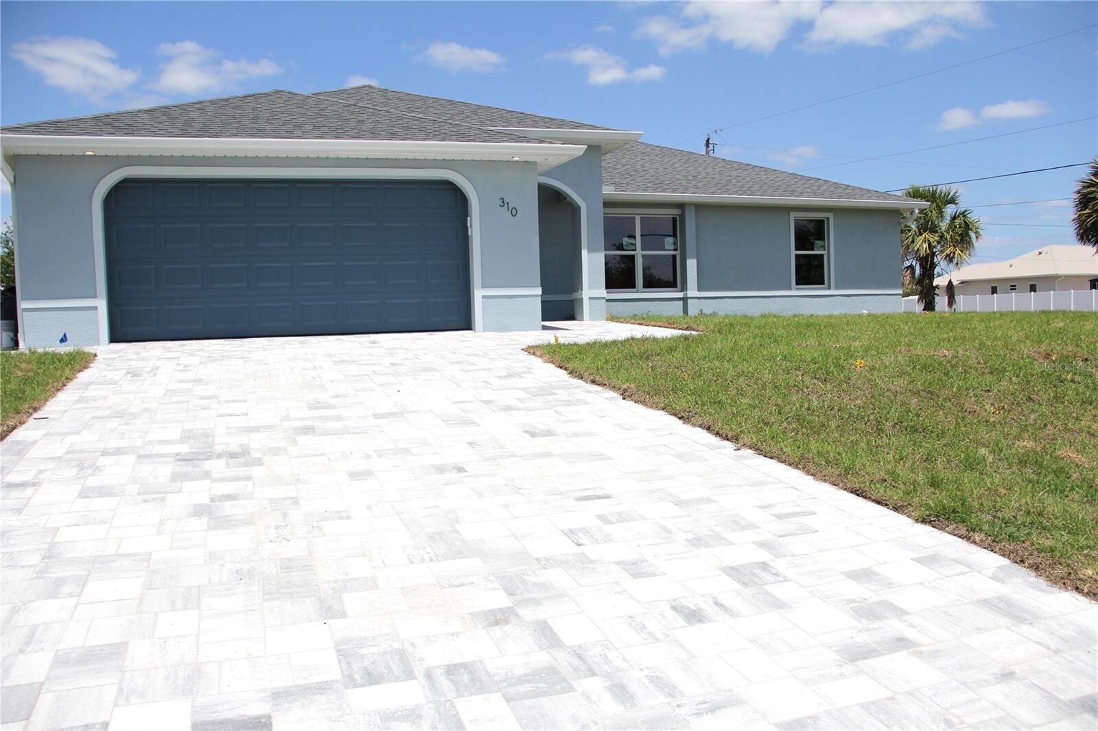 Property Photo:  310 Day Break Circle  FL 33954 