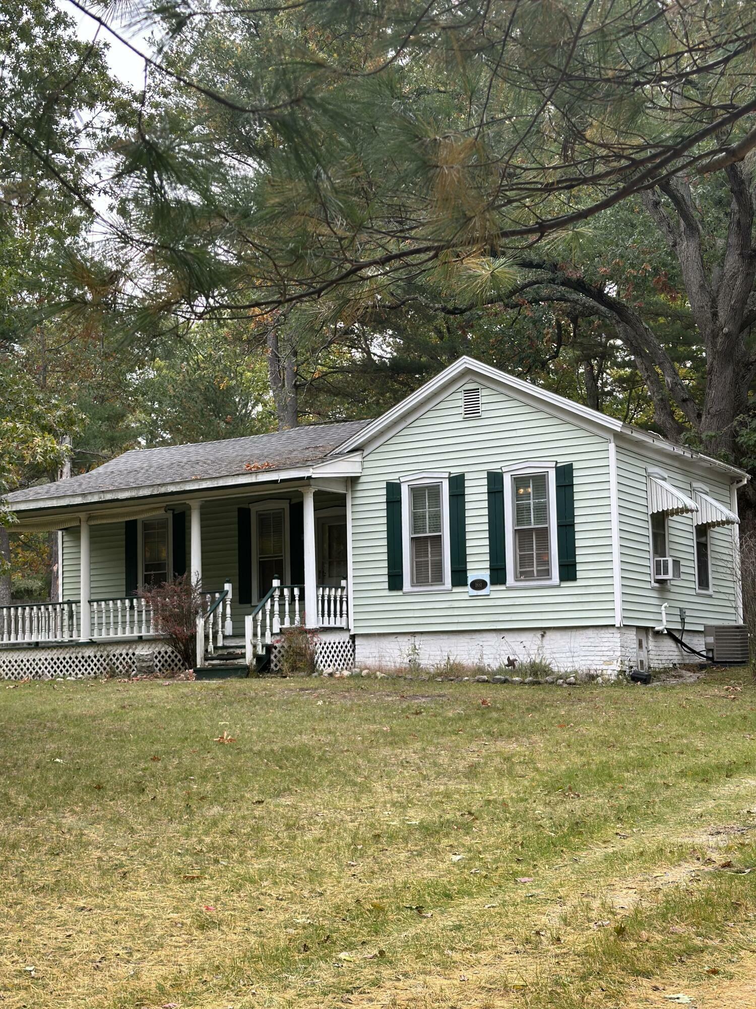 448 N Hancock Street  Pentwater MI 49449 photo