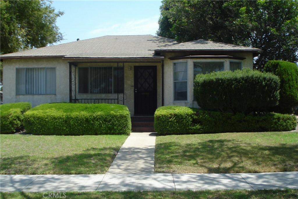 Property Photo:  17102 Delia Avenue  CA 90504 