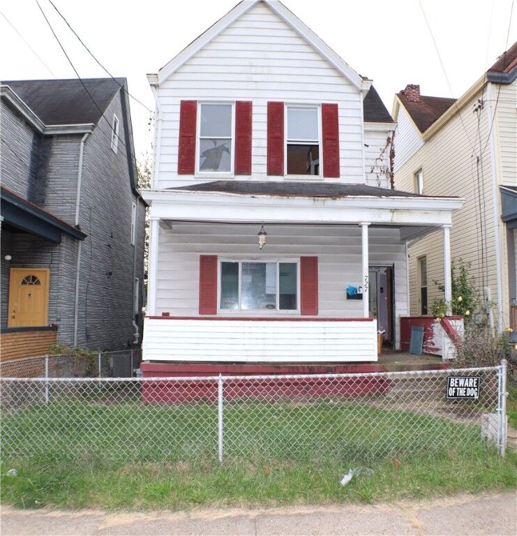 Property Photo: 727 Mary St PA 15136