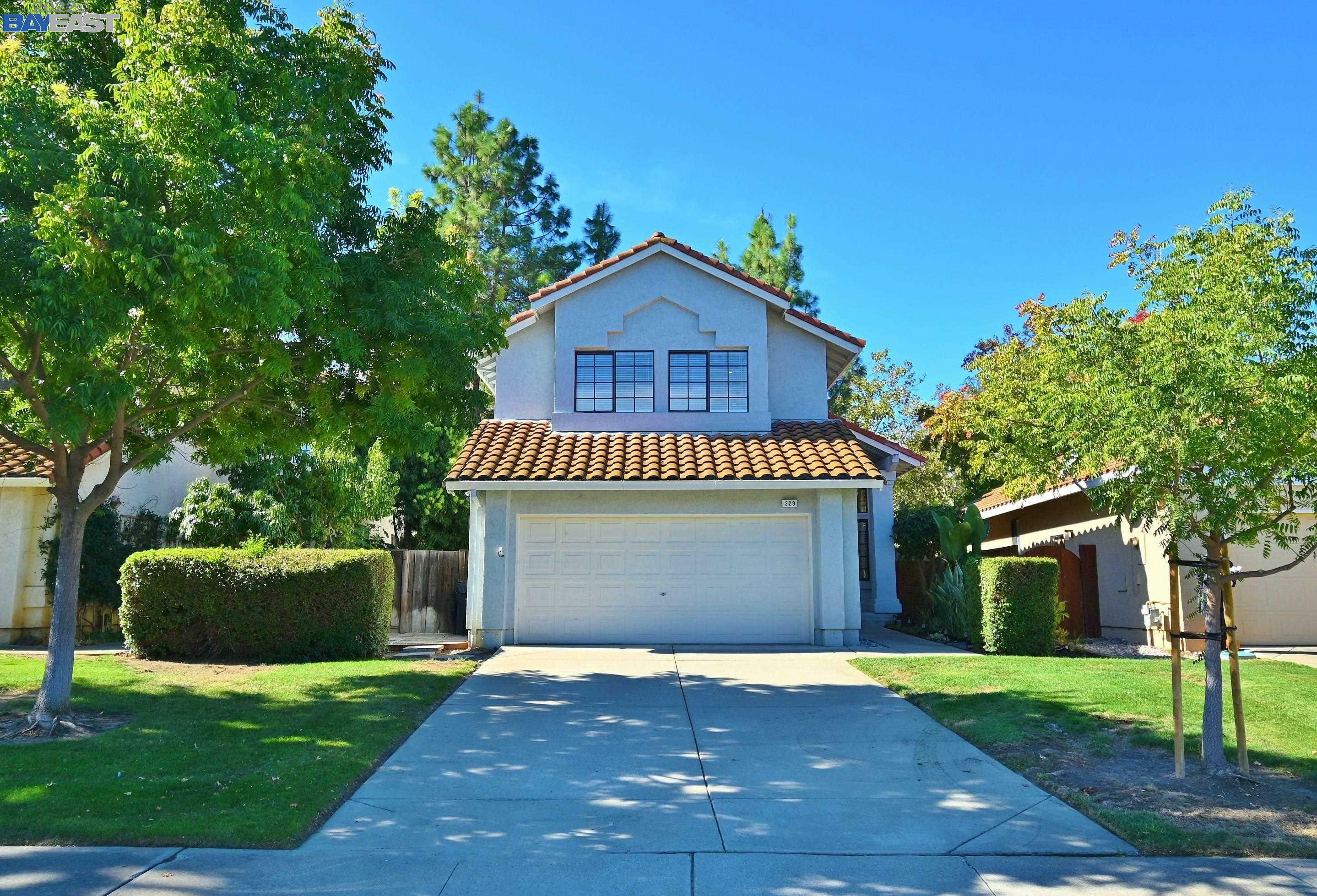 Property Photo:  229 Mulqueeney St  CA 94550 