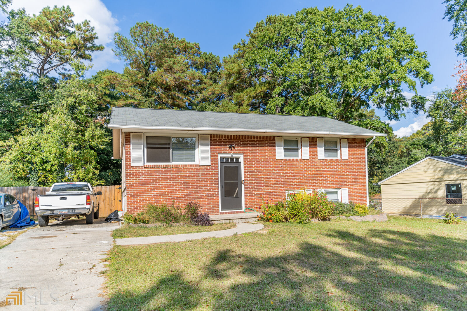 Property Photo:  141 Alexander Court  GA 30274 