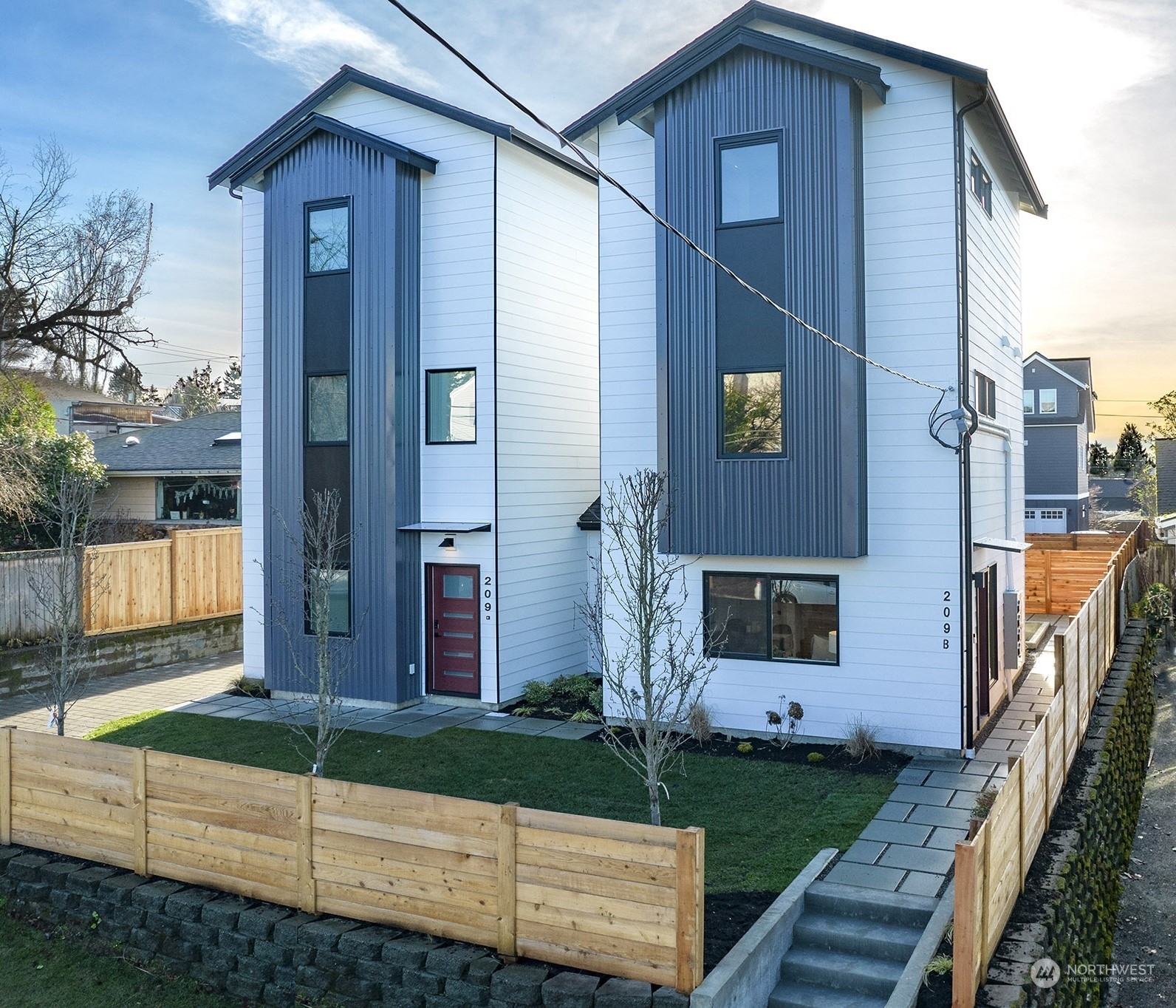 Property Photo:  209 N 101st Street B  WA 98133 