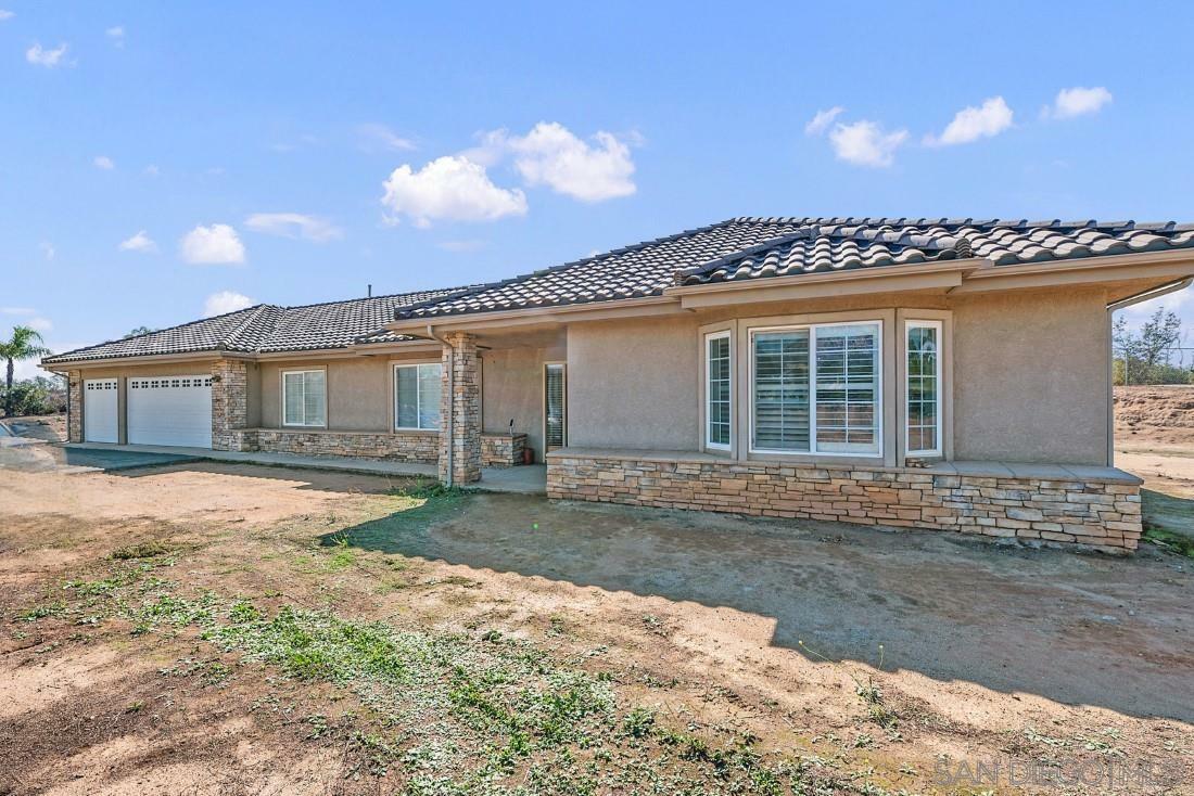 Property Photo: 27216 Shiloh Lane CA 92082