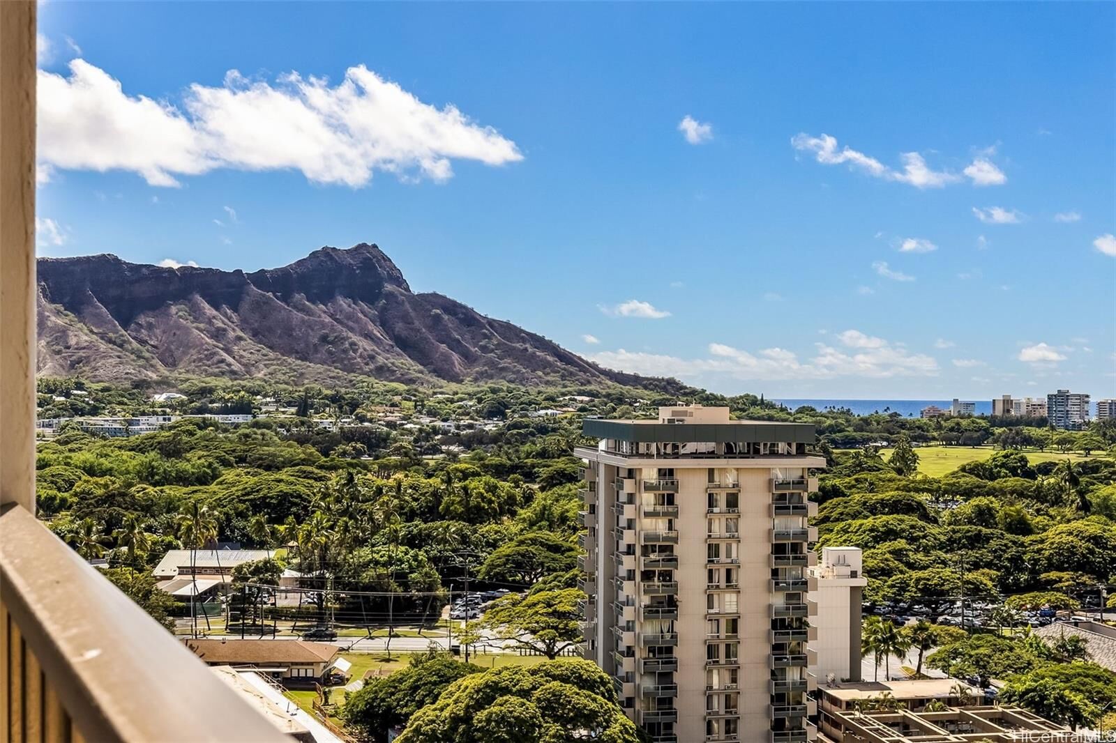 Property Photo: 229 Paoakalani Avenue 1712 HI 96815