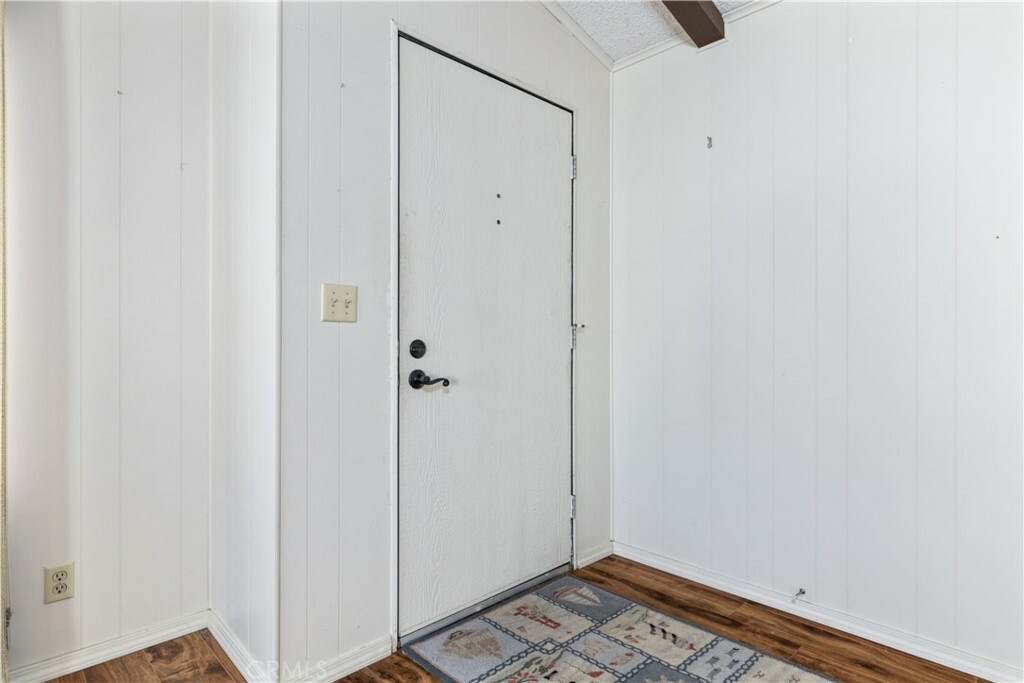 Property Photo:  1328 Teal Avenue  CA 93446 