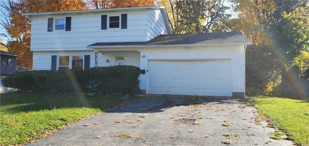 Property Photo:  28 Jennie Lane  NY 14606 