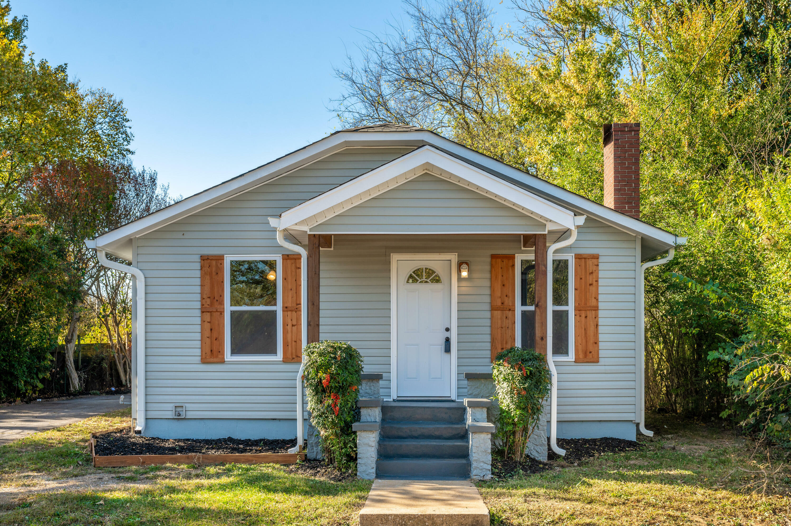 Property Photo: 672 SE 9th Street TN 37311