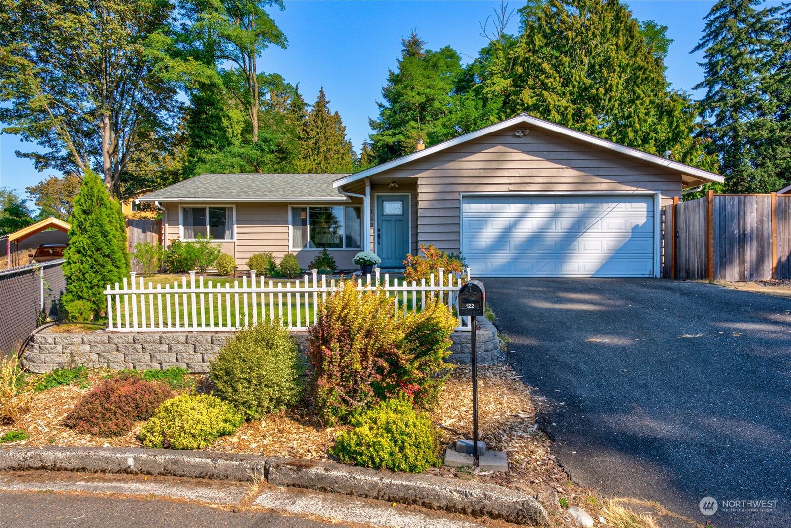 Property Photo:  122 NE 156th Street  WA 98155 