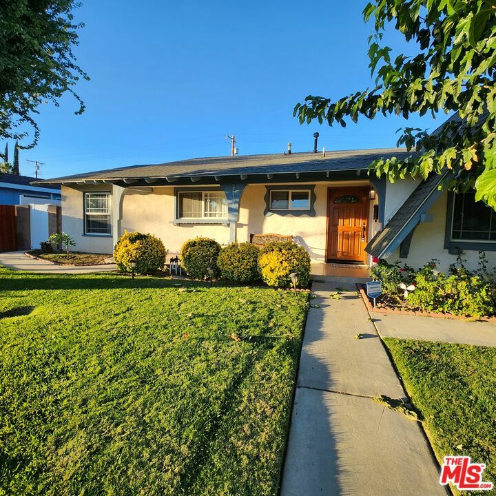 Property Photo:  23727  Vanowen St  CA 91307 