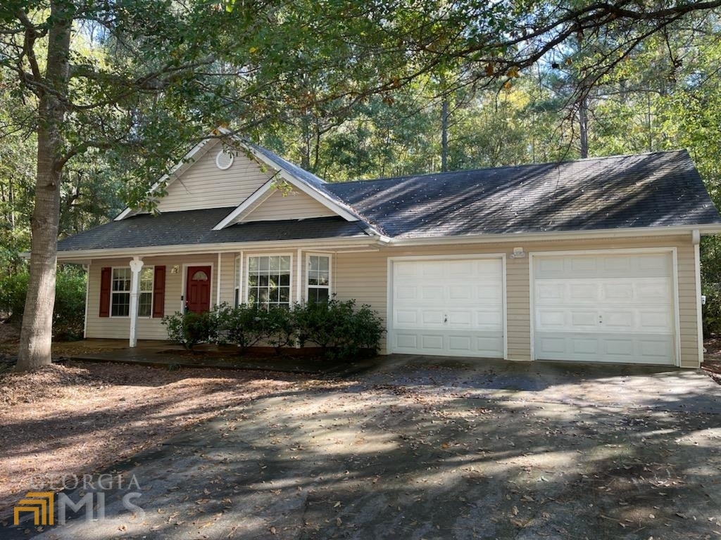 Property Photo:  112 Delray Circle  GA 30224 