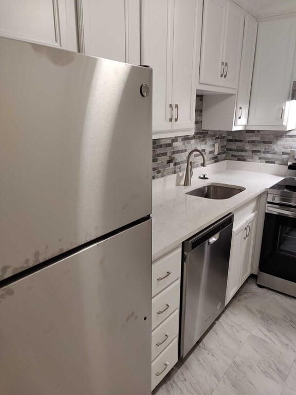 Property Photo: 12 Pond Ln 24 MA 02474