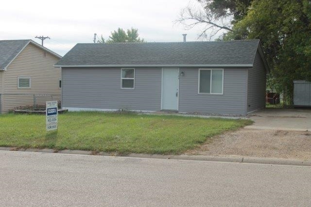 Property Photo:  124 2nd Ave  ND 58722 