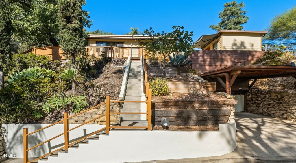 Property Photo: 659 Pheasant Drive CA 90065