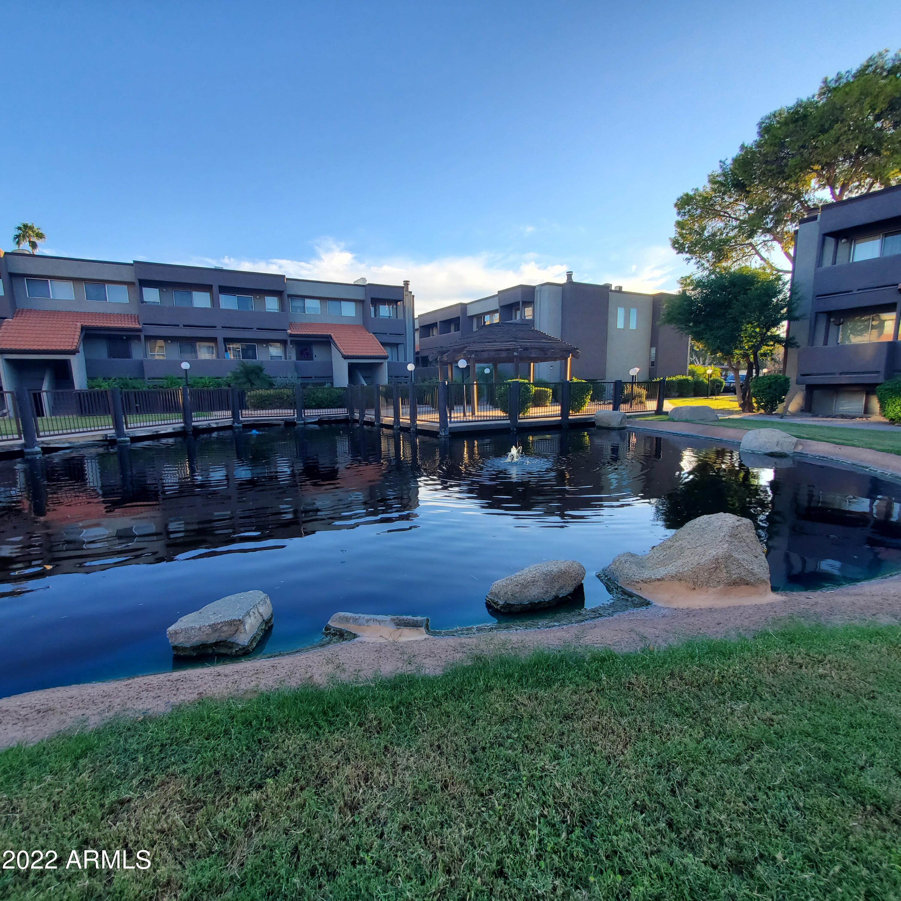 Property Photo:  