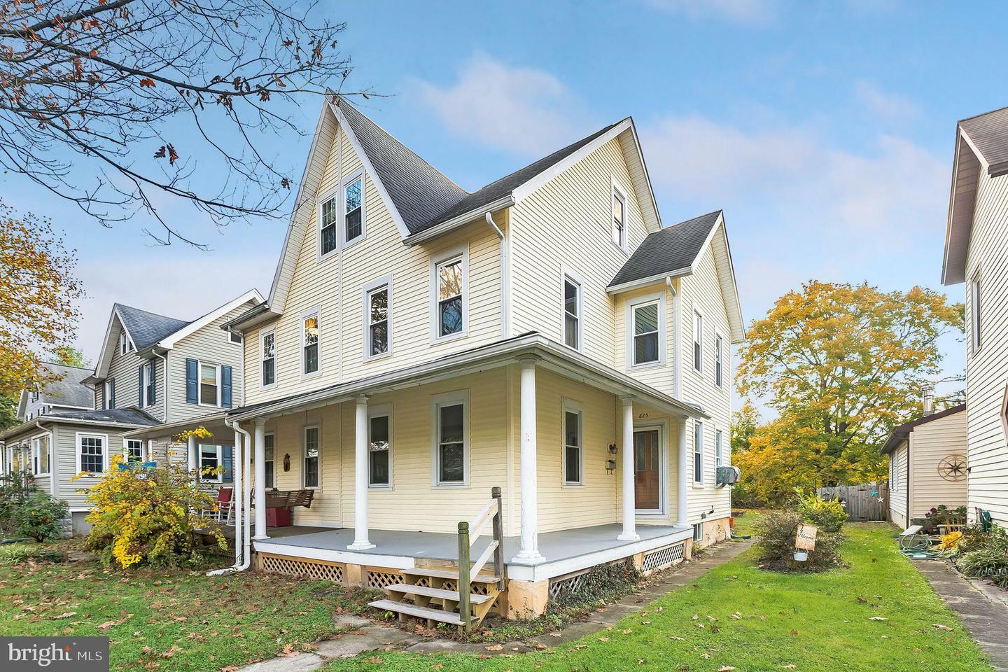 Property Photo:  825 Highland Avenue  NJ 08065 