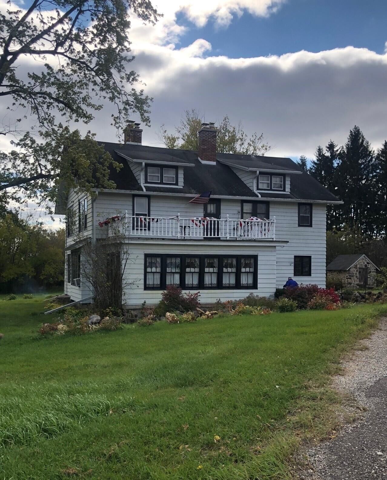 Property Photo:  W368s2913 Mill Pond Rd  WI 53118 