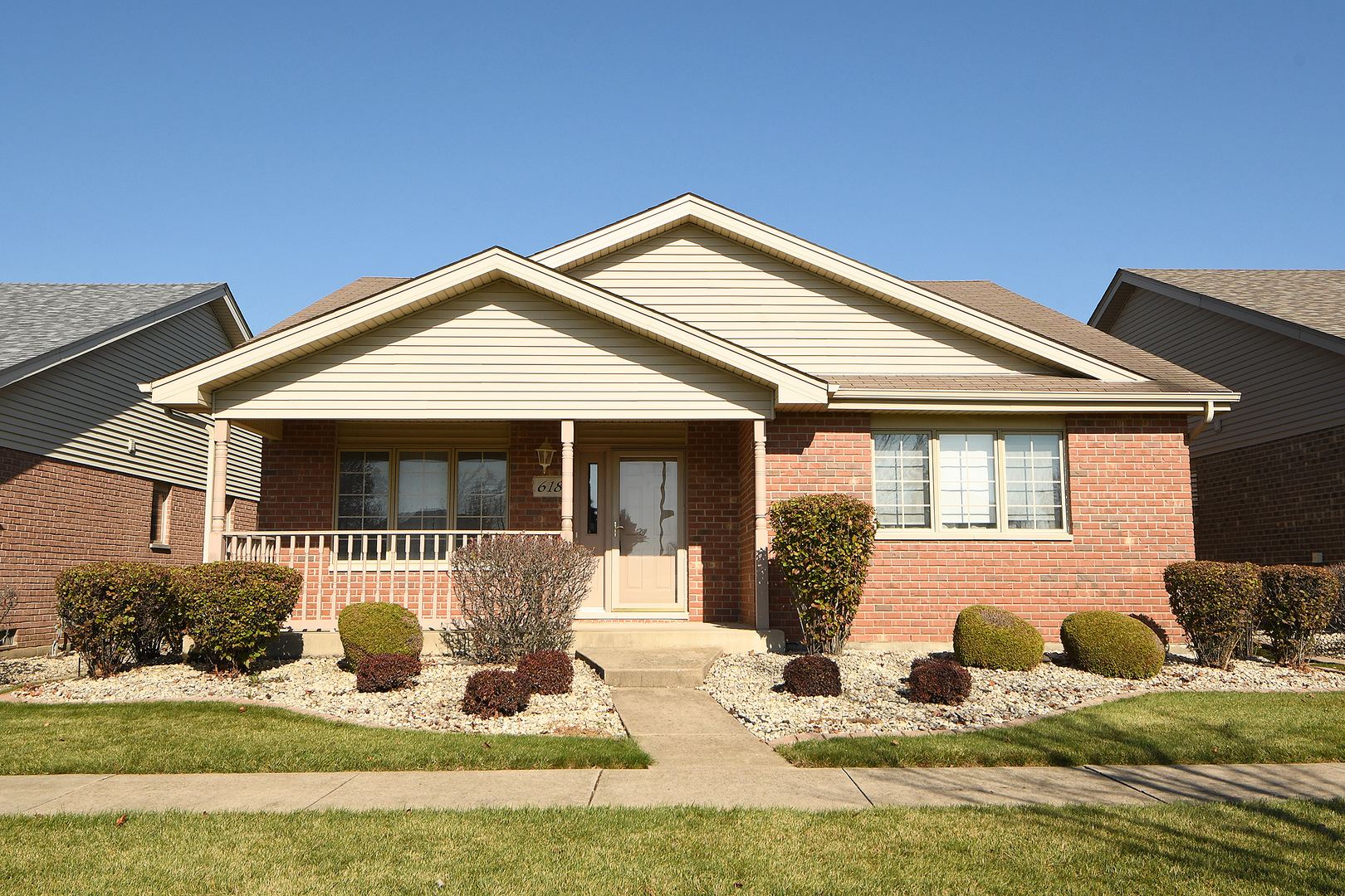 Property Photo:  618 S Marley Road 618  IL 60451 