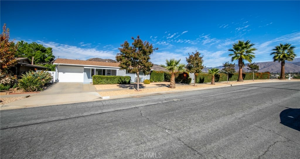 Property Photo:  11902 Peach Tree Road  CA 92399 