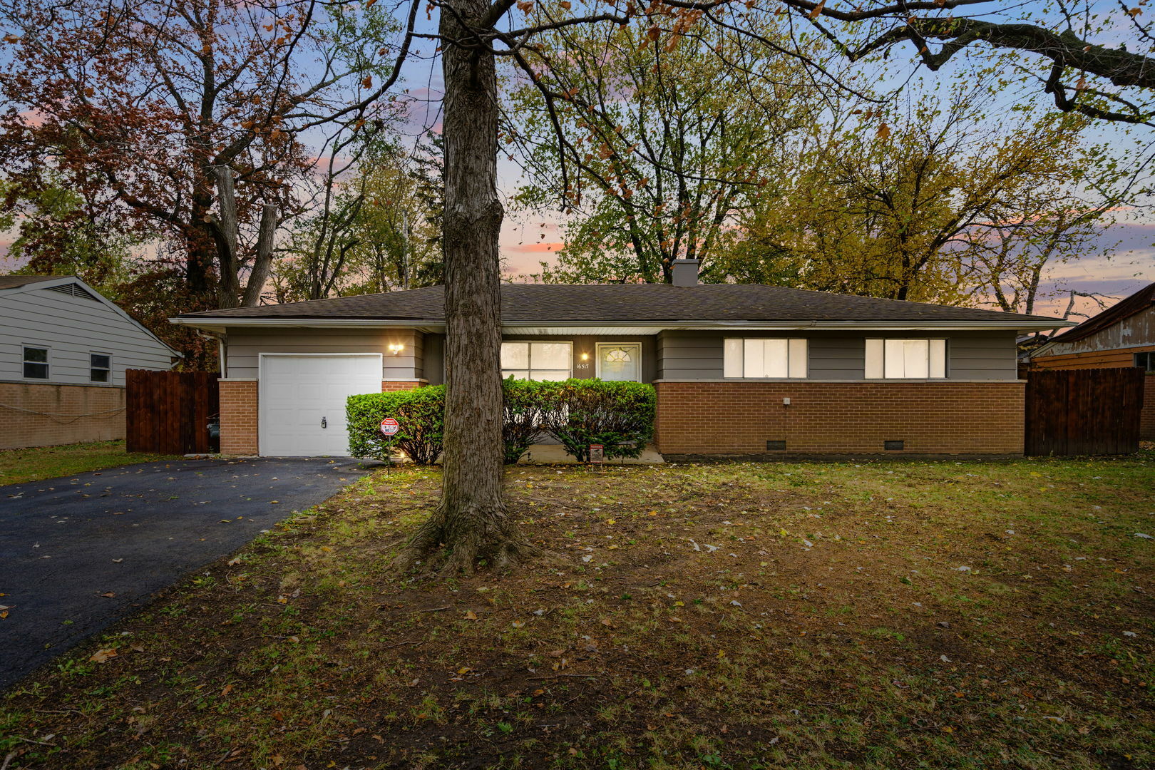 Property Photo:  16517 Sawyer Avenue  IL 60428 