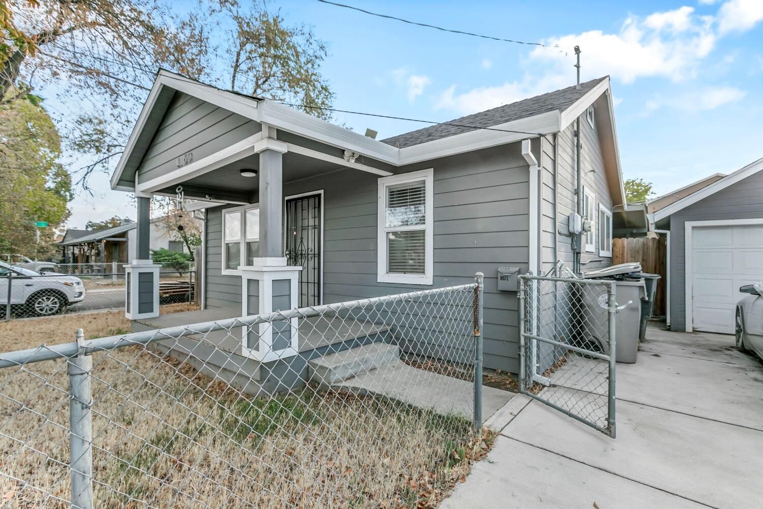 Property Photo:  1160 Helena Avenue  CA 95815 