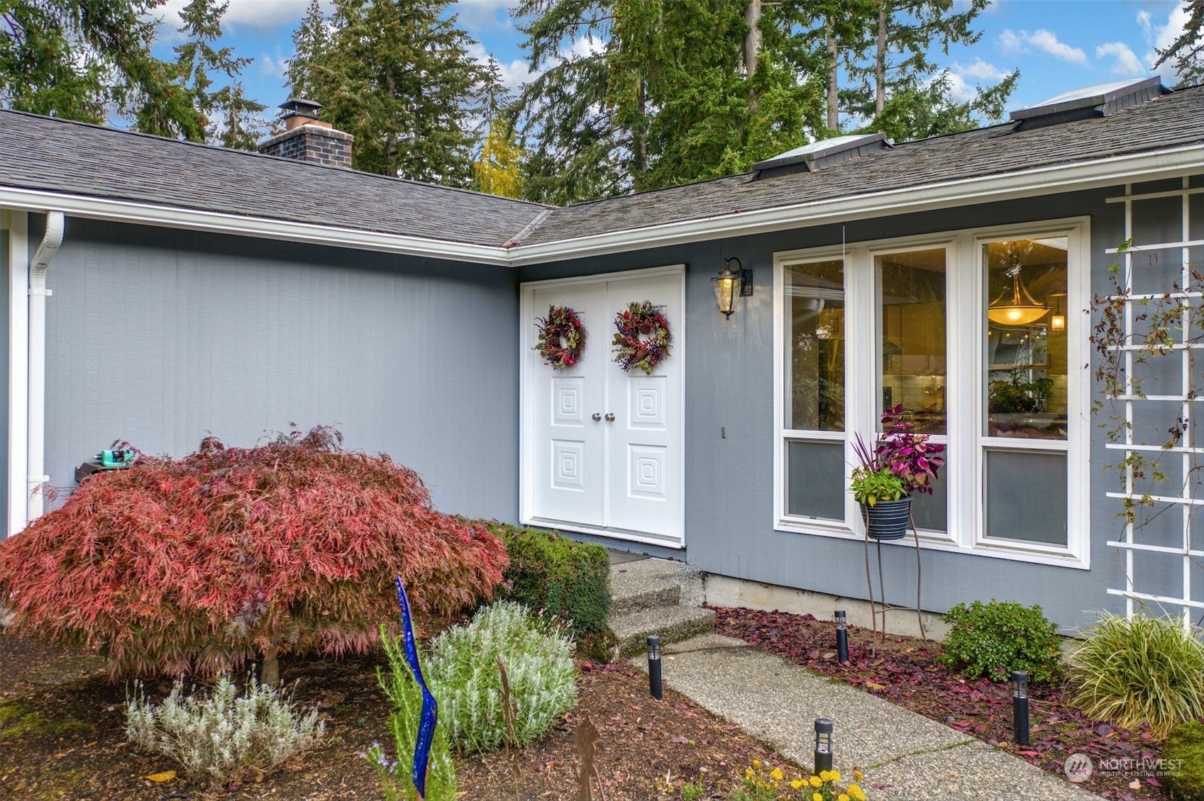 Property Photo:  16715 SE 28th Street  WA 98008 