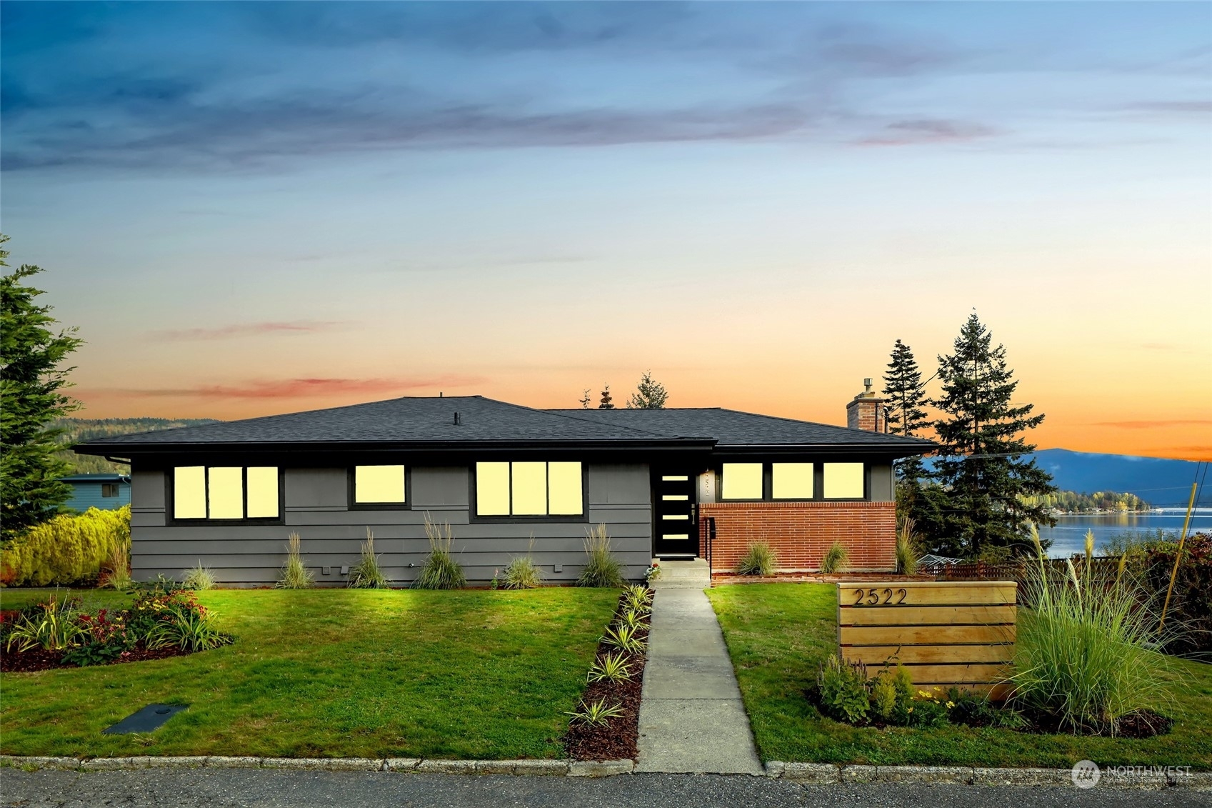 Property Photo:  2522 Dakin Street  WA 98226 