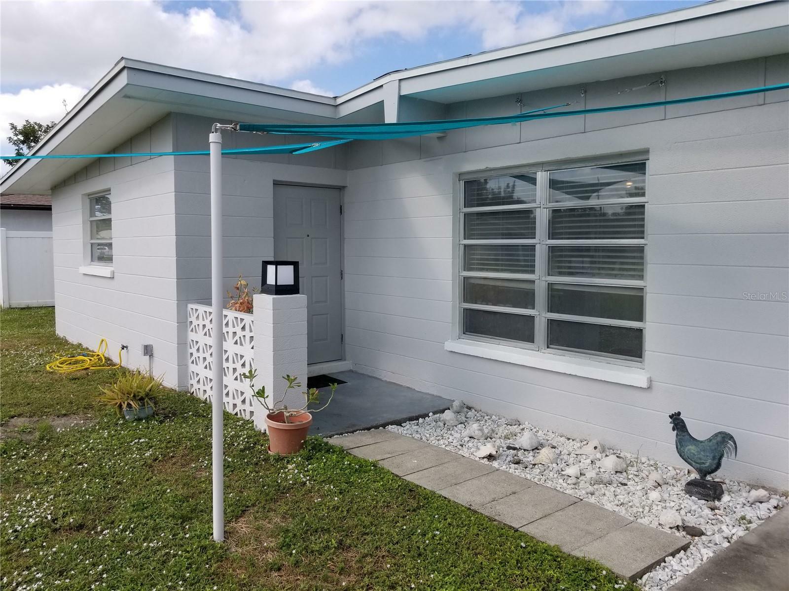 Property Photo: 1304 Mango Avenue FL 34285