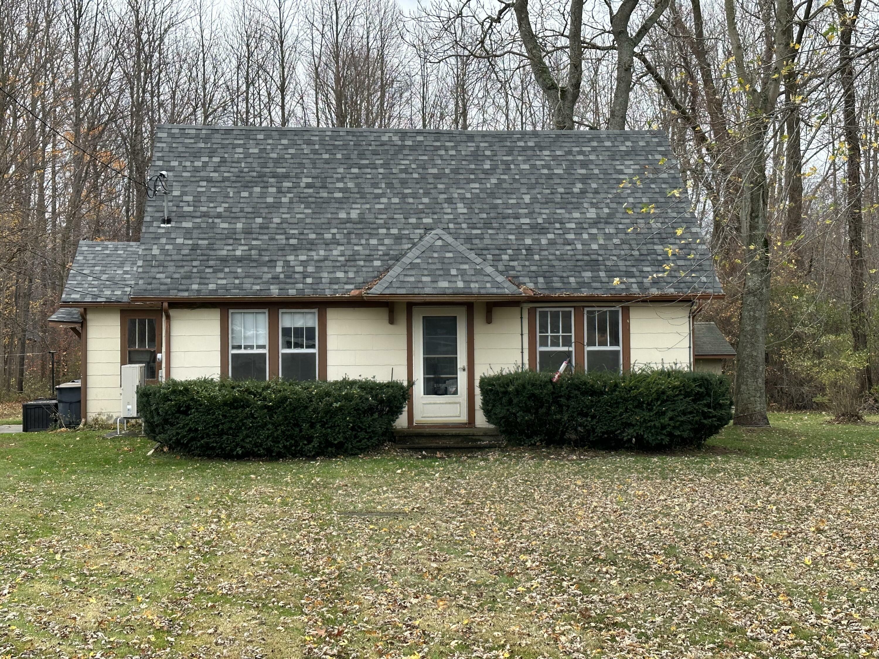 Property Photo:  2512 Coloma Road  MI 49022 