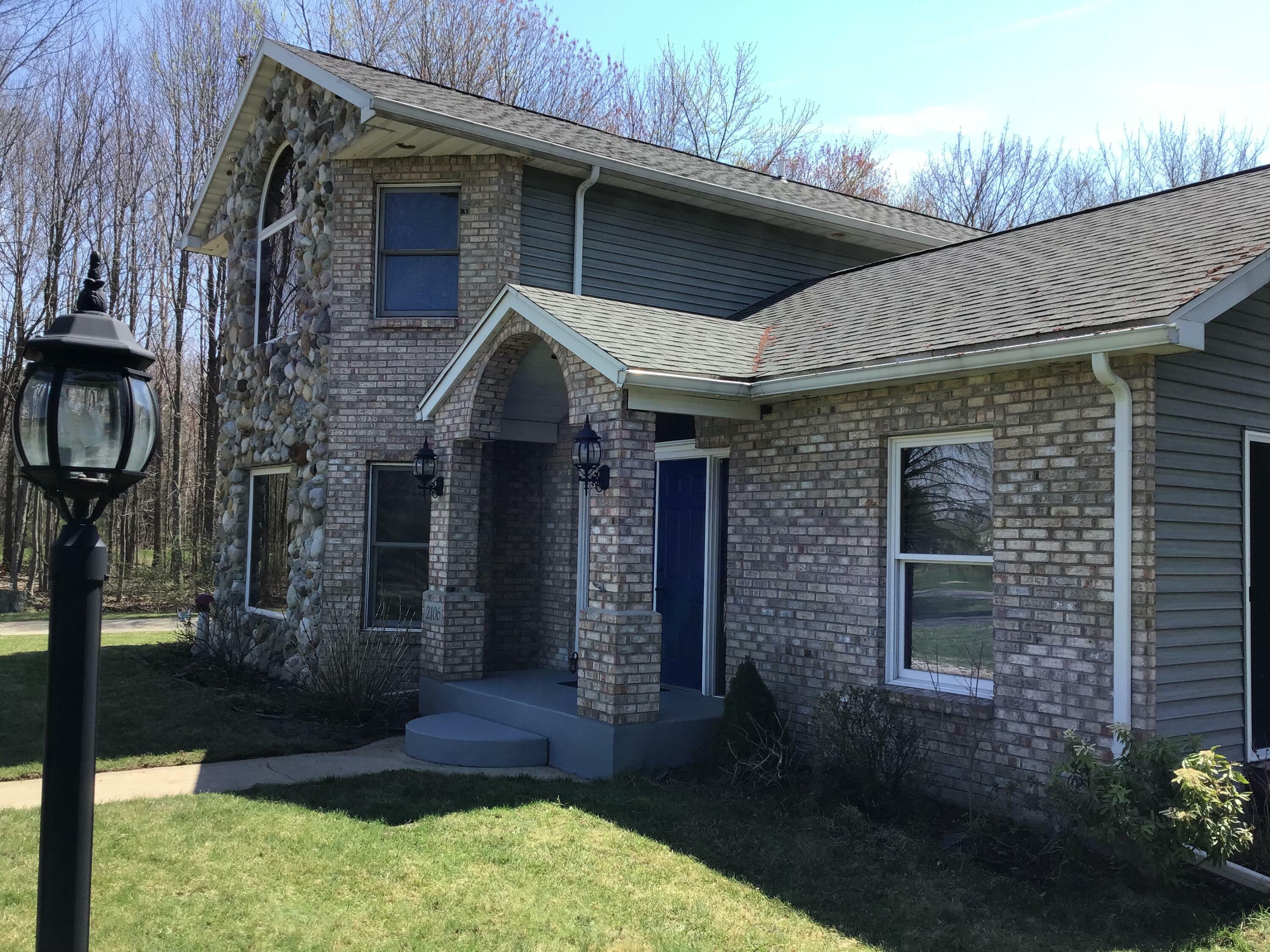 Property Photo:  2106 Russell Road  MI 49101 