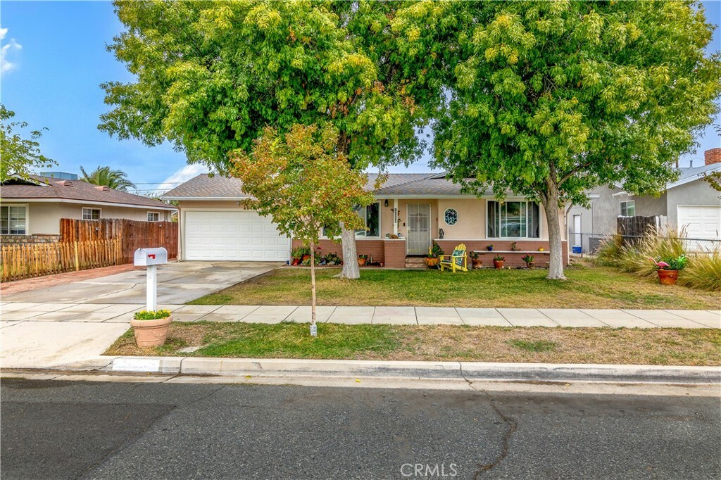 Property Photo:  1000 Lucerne Drive  CA 92543 