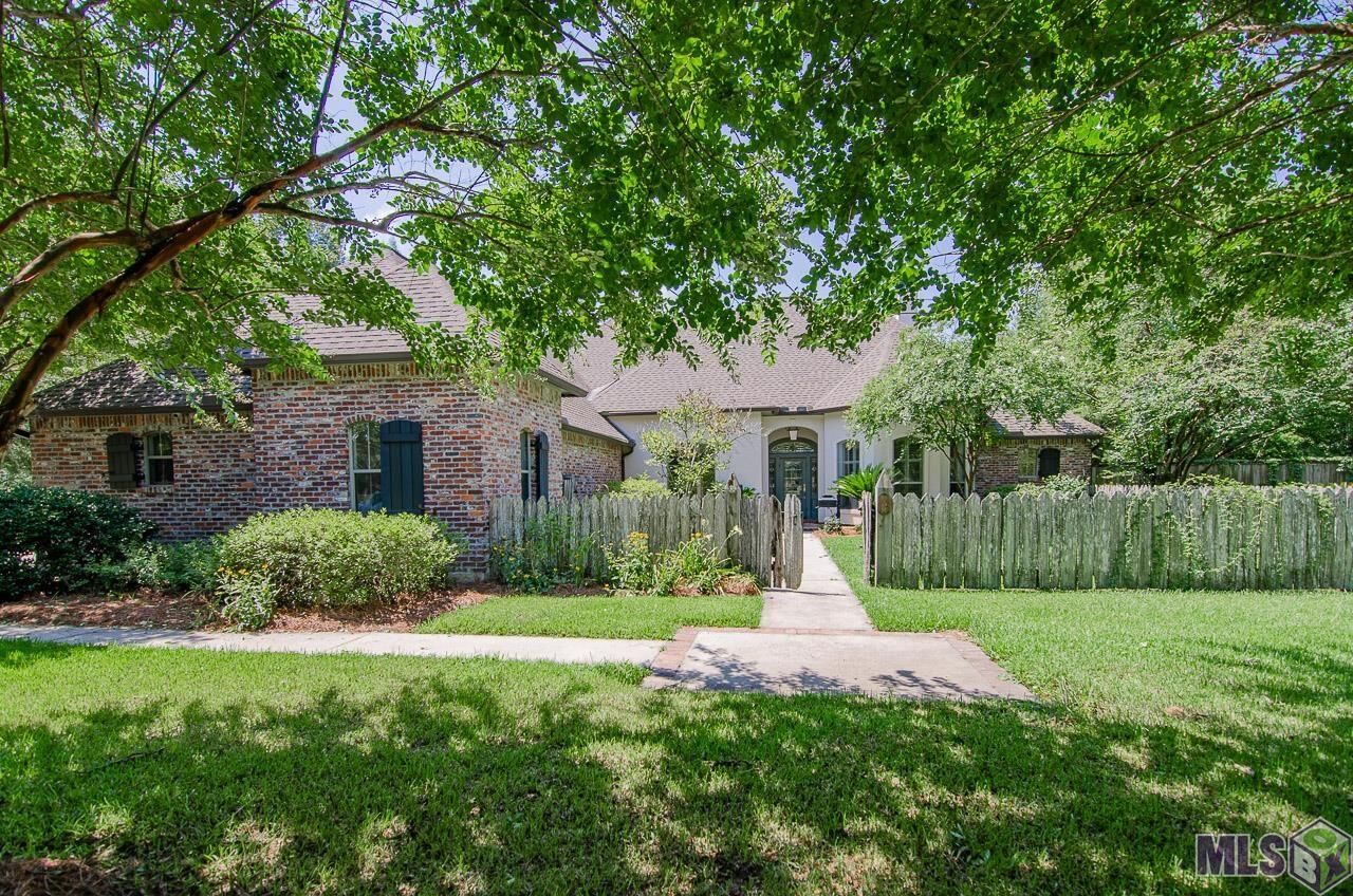 Property Photo:  22856 Ligon Rd  LA 70791 