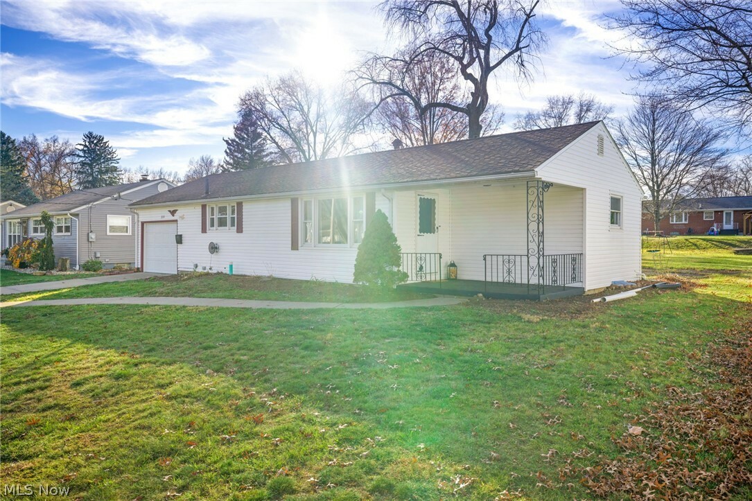 Property Photo:  333 Saratoga Avenue NW  OH 44708 