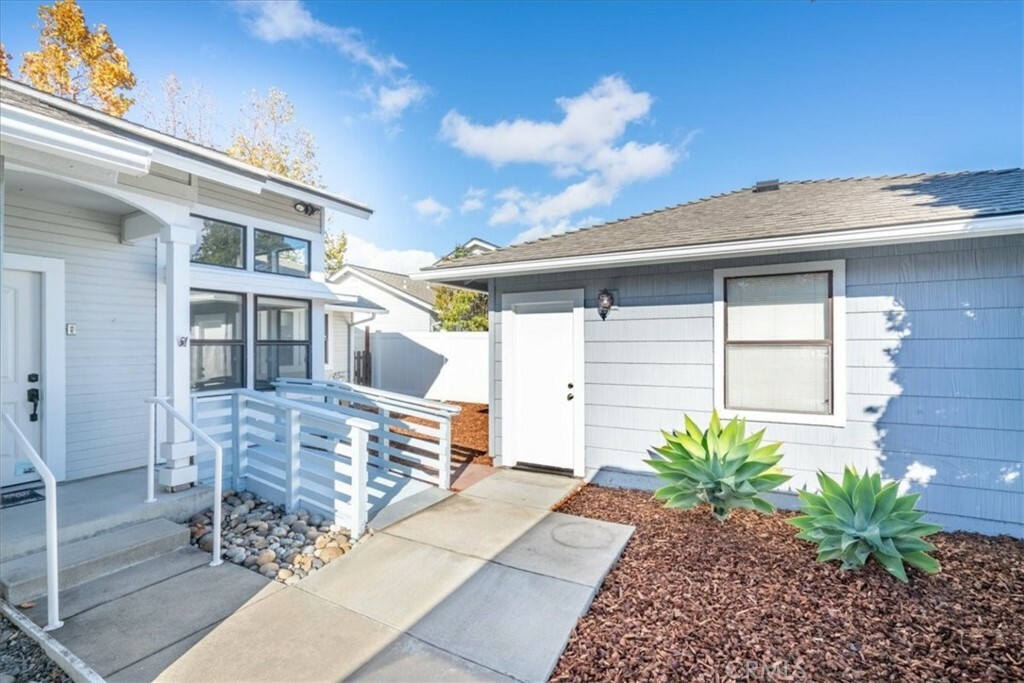 Property Photo:  4008 Poinsettia Street  CA 93401 