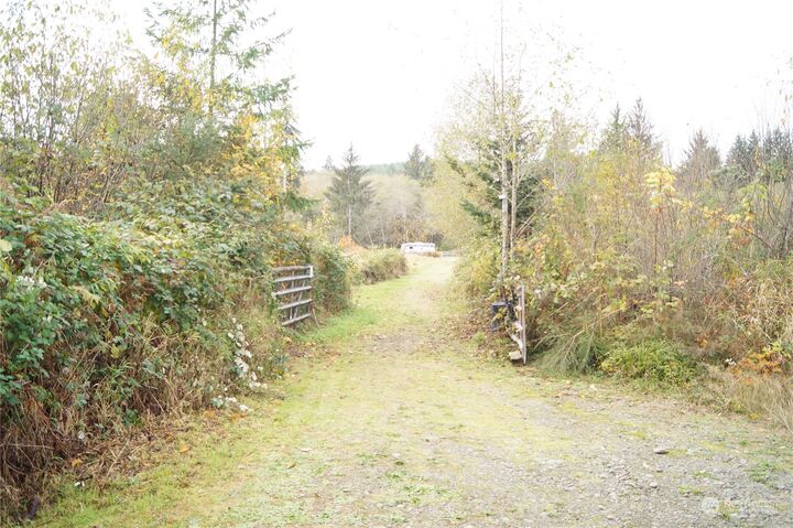 Property Photo:  2613 East Hoquiam Road  WA 98550 