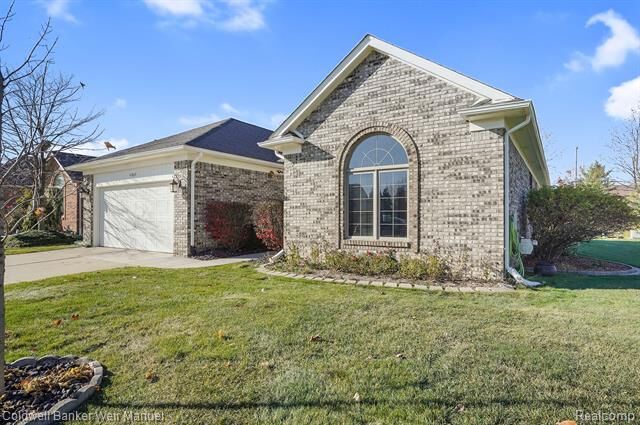 Property Photo:  41869 Fairmouth Park Drive  MI 48038 
