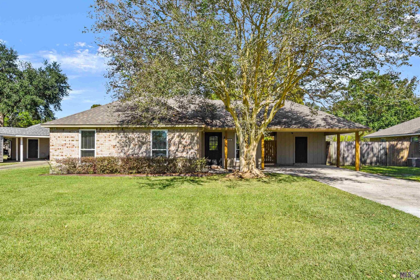 Property Photo:  18334 Autumn Run Dr  LA 70769 